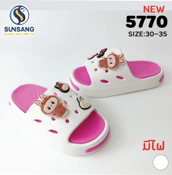 5770 Boy&Girl's Casual shoes   Size 30-35 - Image 3